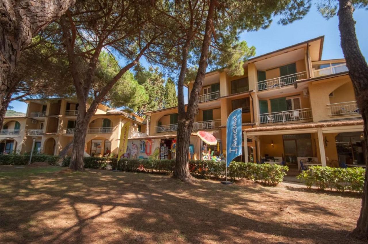 Residence Golfo Della Lacona Eksteriør bilde
