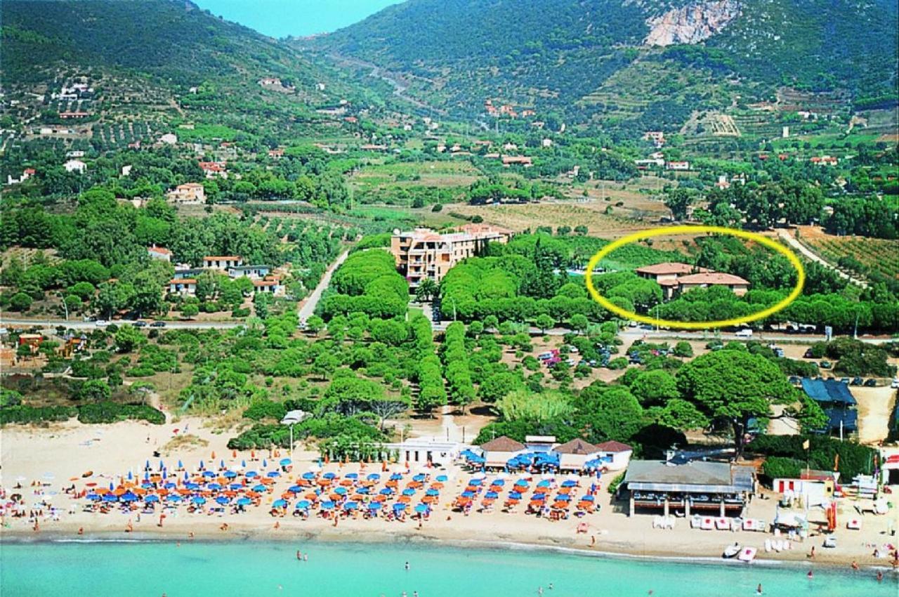 Residence Golfo Della Lacona Eksteriør bilde